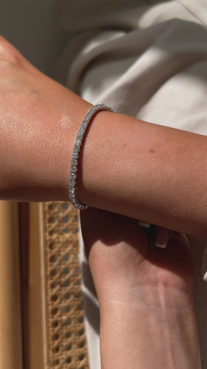 Bold Round Luxe Line