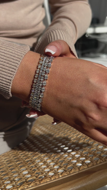 Petite Round Luxe Line
